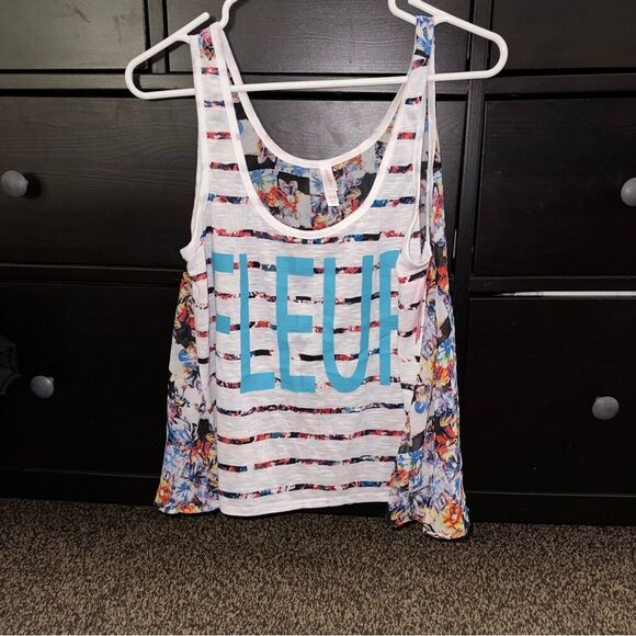 Xhiliration Juniors' Floral Fleur Flowy Top Size XL - Picture 2 of 9